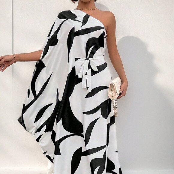 Blacxk & White Boho Women's Full-Print Asymmetric Neckline Dress - Picture 4 of 5